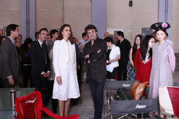 ���������Ů�ˡ��@�����Ļ����Lʢٝ