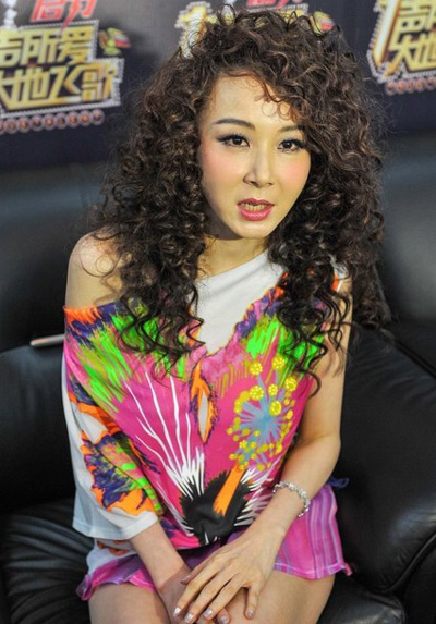 ʒ�N�������������^ ����һ��Ů���������S��