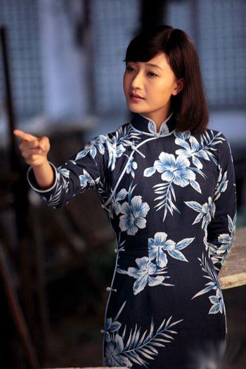 ������Ӣ�ۡ����С�������� �٬FŮ���r���L��