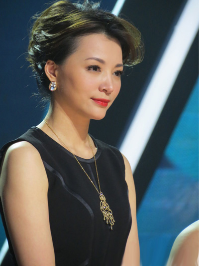 ��������Ӣ�W�v�ع� �|��Ů��o��ƿ