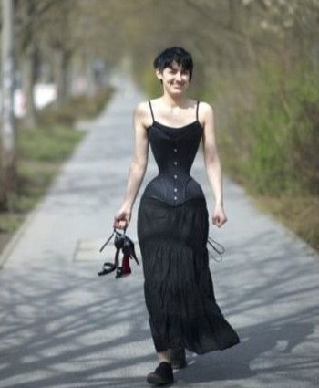 ����Ů���䏈�����@������ �����H40.6 ����