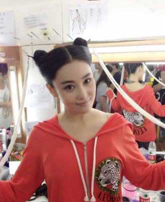 ���ϣ��ܰ��Ԭ���� ���y�ձ��²۵�Ů��