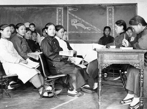 �����Ї�Ů�W���Ʒ���׃