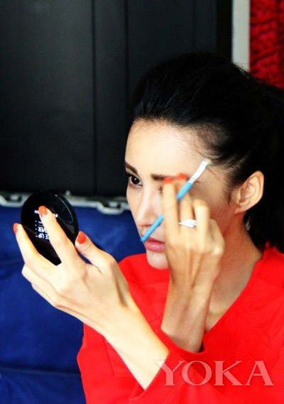 ���ˇ�������I(l��ng)2014�r�b�������ɫ�y