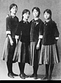 ��������r��Ů��У�� �����۞���