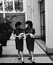 ��������r��Ů��У�� �����۞���