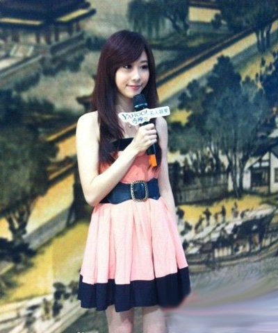 �_����լ��Ů��� ��ѩܽ�_��һ��ԊԊ��ꑰ���