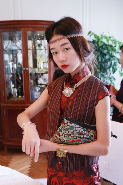 �����y�c�F���Y�� ���۵Ąe������