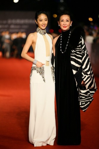 ���R�t̺�������V¶�� Ů��������