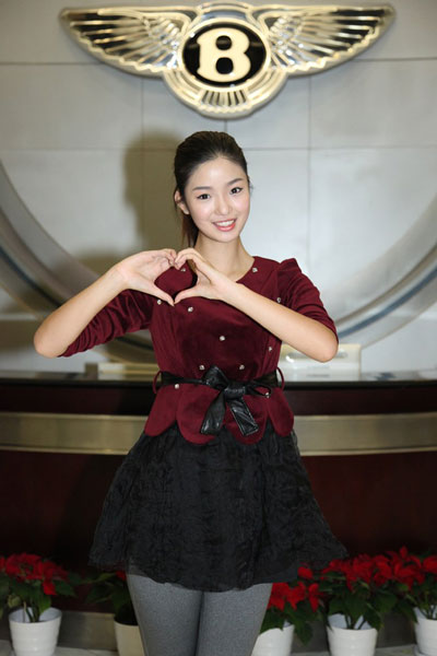 �W��o 16�qŮ���Zģ�ع�܊