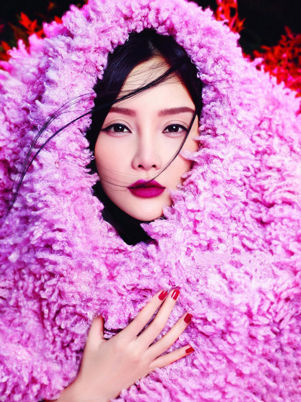 ��С�ӭ�´���ɫ��Ƭ �������������Ą�