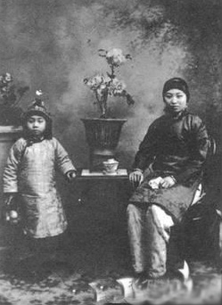 ����r�ڼ�Ů��Ҋ����Ƭ