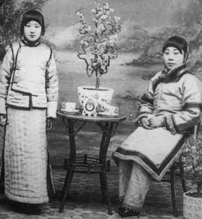 ����r�ڼ�Ů��Ҋ����Ƭ