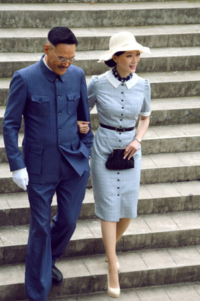 ꐔ����ۓQ���b ����L��WŮ�̎�