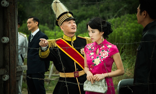 ����g�̼ܡ���׃�����b�M�@��Ů�T��