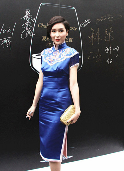 ����������{ɫ�C�����۳�ϯ���