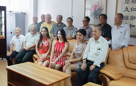 ���HС��Miss China�������۬F�� ë����˹��������