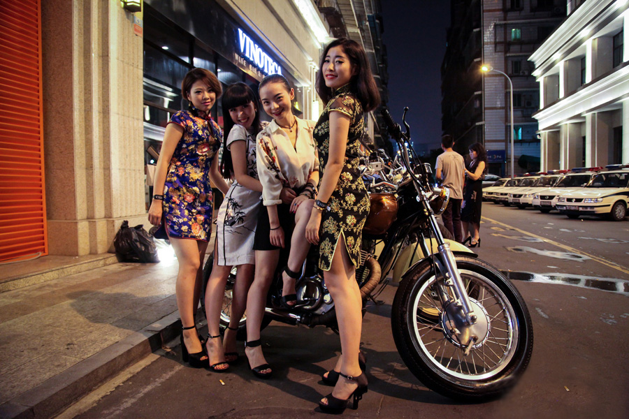 �ɶ�������Ⱦ���g������ ���Լ�������Ʒ��