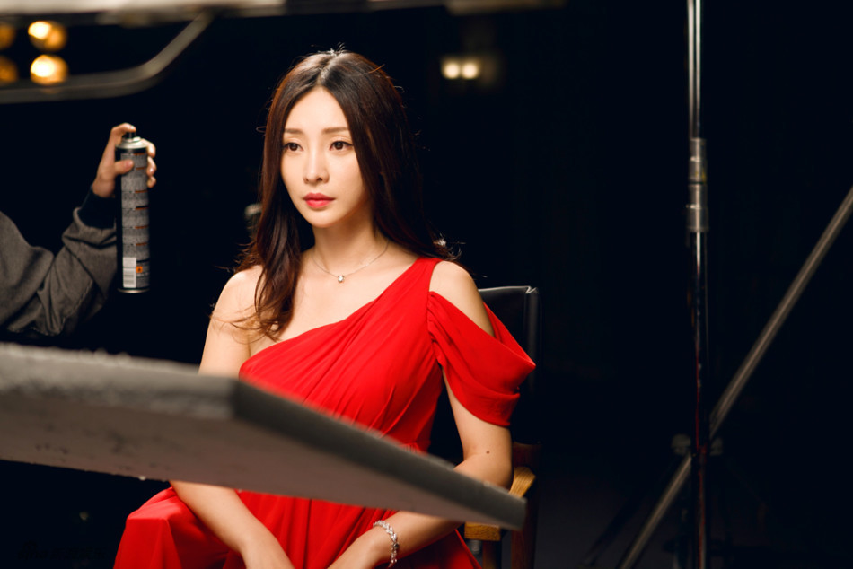 ���rѩ�w�tȹ�ďV�� �������G��Ů����