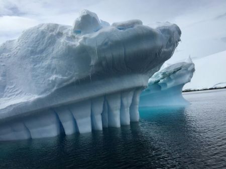 �ؑc��Ů�ϘO����������