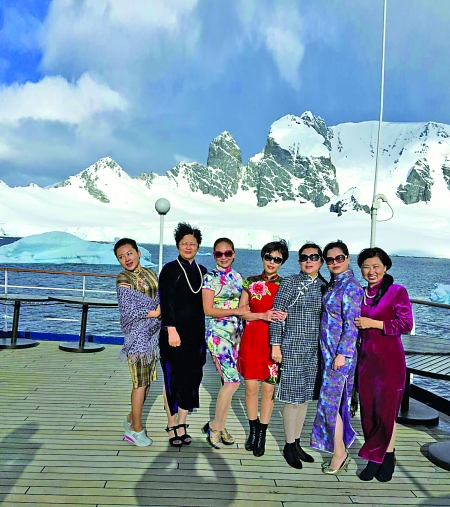 �ؑc��Ů�ϘO����������