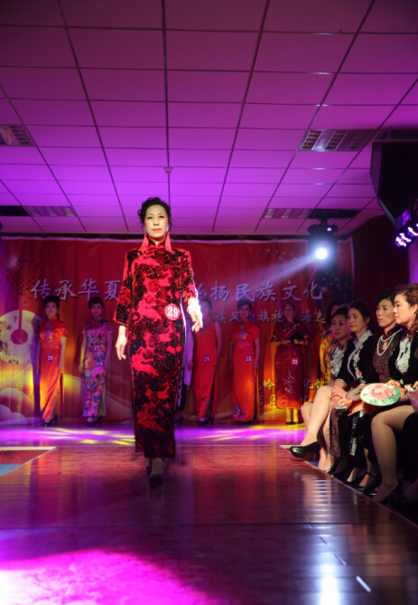 ̫ԭ������Ů��T�_(t��i)���� չ�������L(f��ng)�