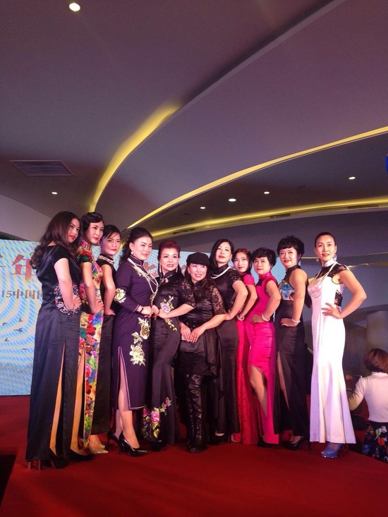 �F�ݽ�Ů�������� �Wҫ����֮ҹ