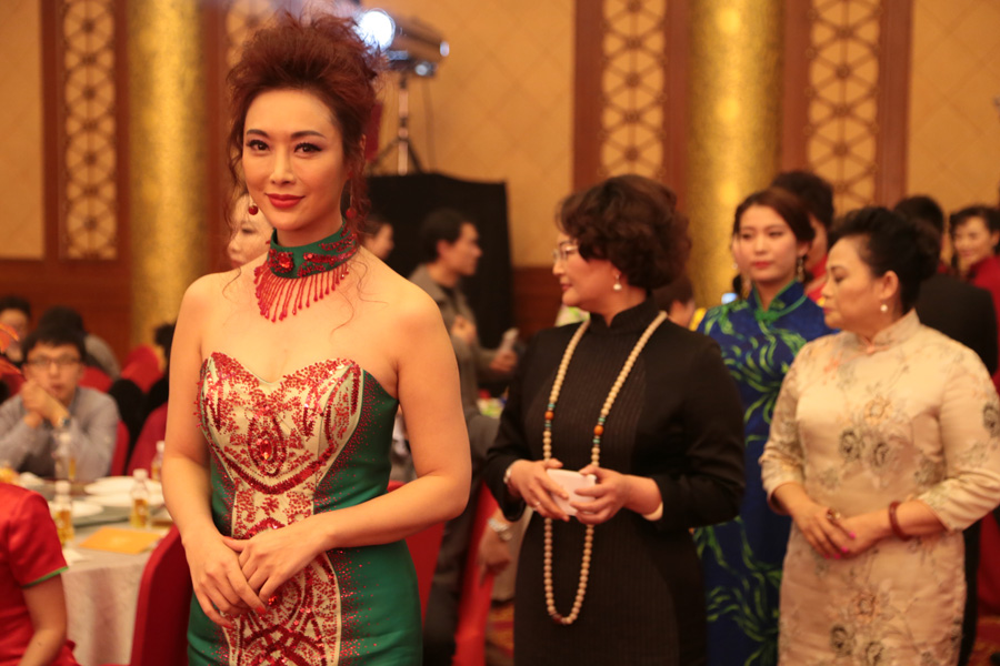 �������� �A�����硪���׌��Ї����۴������౱����ɫ��d