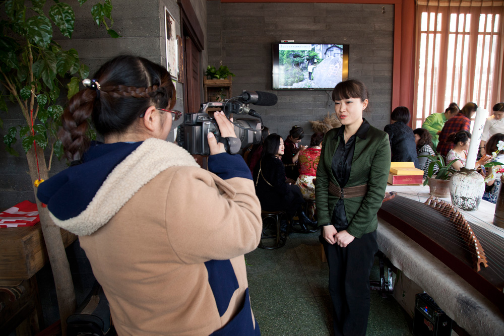 ����38�����ې�(��i)��������Ԓ��g��Ů�˹�(ji��)