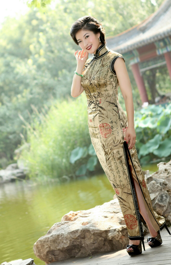 ���K�������ڬF�������еĹŵ�Ů��