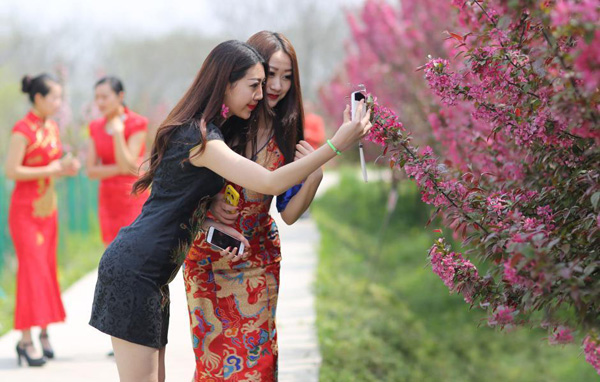 �Ͼ���Ů�������p�� �������������