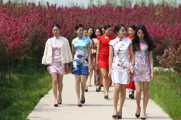 �Ͼ���Ů�������p�� �������������