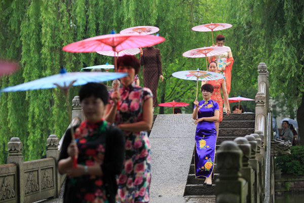 ȫ��15�fŮ��ͬ������ ������˹����o�