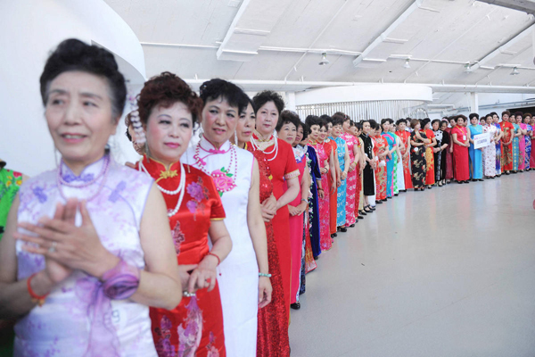 ȫ��15�fŮ��ͬ������ ������˹����o�