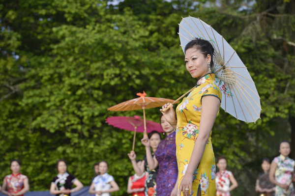 ȫ��15�fŮ��ͬ������ ������˹����o�