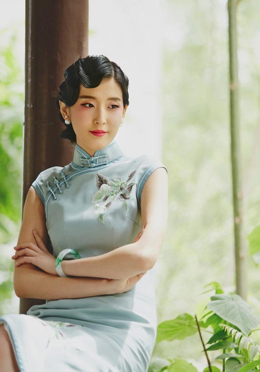 ��Ů�����������۴�Ƭ�ع� �\�C����e���L�չ�|������