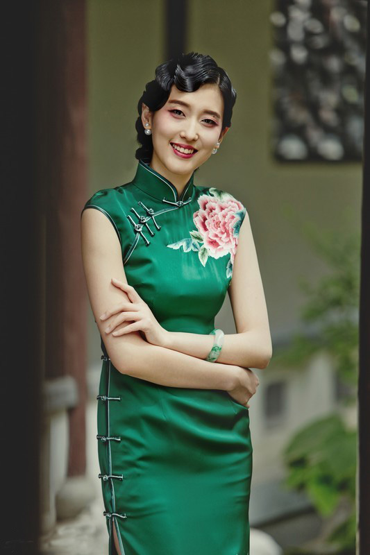 ��Ů�����������۴�Ƭ�ع� �\�C����e���L�չ�|������