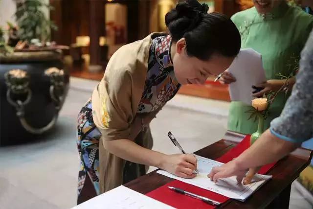 ����������Ҋ���ۡ�2015���m�����w�� �o��֮��