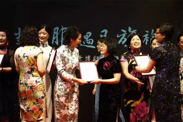 ����������Ҋ���ۡ�2015���m�����w�� �o��֮��