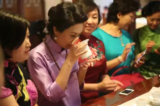 ����������Ҋ���ۡ�2015���m�����w�� �o��֮��