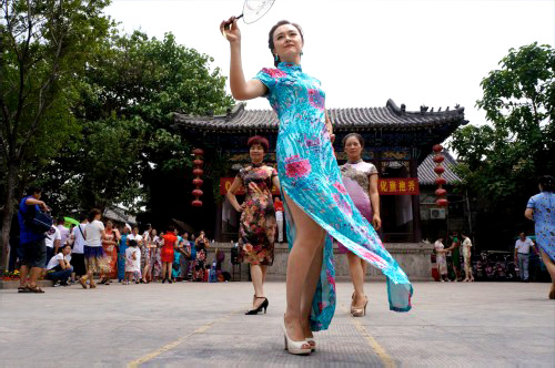 �Ͳ����ېۺ����R�۹ųǑc��һ