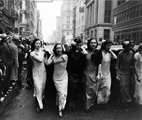 �L���f�N����r��������Ů��Ҋ��