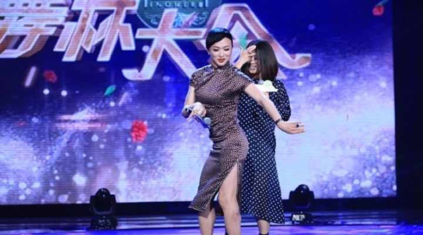 ���������¹񣬲���ײ�������E