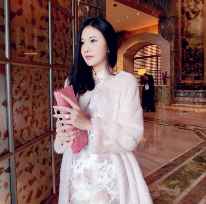 һ�M�ǳ�ٝ�ķۼt�������۴���ʾ��