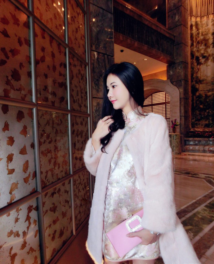 һ�M�ǳ�ٝ�ķۼt�������۴���ʾ��