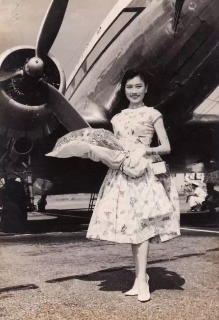 ���Ů���ǰ���������