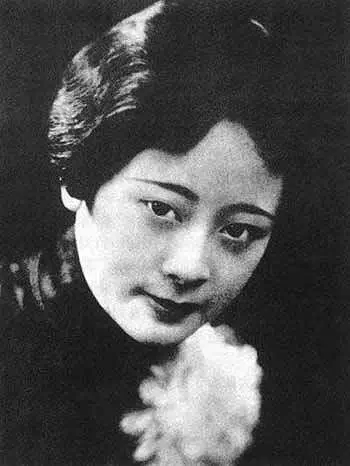 ���Ů���ǰ���������