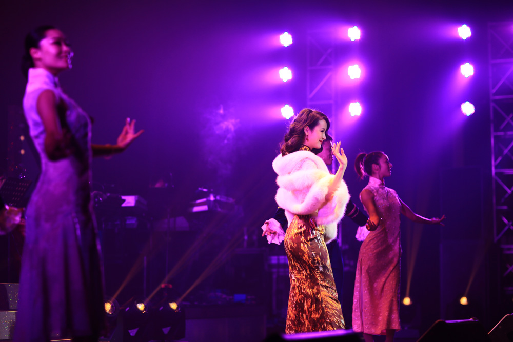 �֌������ഺ����Ů���Ϻ��輧