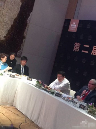 Ԭ���c����ǰ�������M��� ���{ɫ���۶��f����