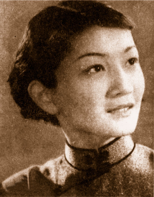 ӛ���е���Ӱ�ǡ�СŮ�桱Ԭ����